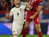 开云体育APP下载-欧洲足球赛事不断精彩，塞尔维亚队走出低谷