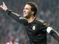 开云体育入口-英超争冠之夜，恩比德压制级发挥，跨界竞技的宿命感