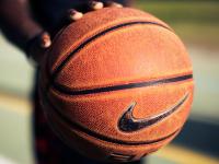 开云体育下载-爱德华兹爆发撕裂防线，魔术铁血防守让活塞窒息