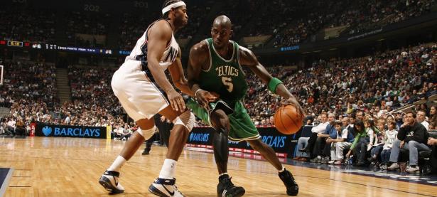 开云足球直播-丹麦风暴席卷赛场，郑思维独舞惊艳四座—亚洲羽坛新格局的震撼一夜