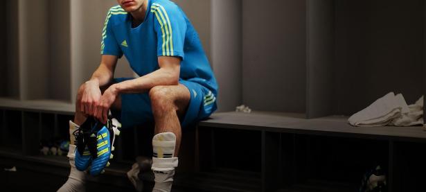 开云体育app-温网完胜年终总决赛，梅德韦杰夫高光表现背后的战术革命