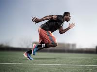 开云足球直播-绝境中的红色闪电，佩雷兹如何率领红牛车队逆转威廉姆斯王朝