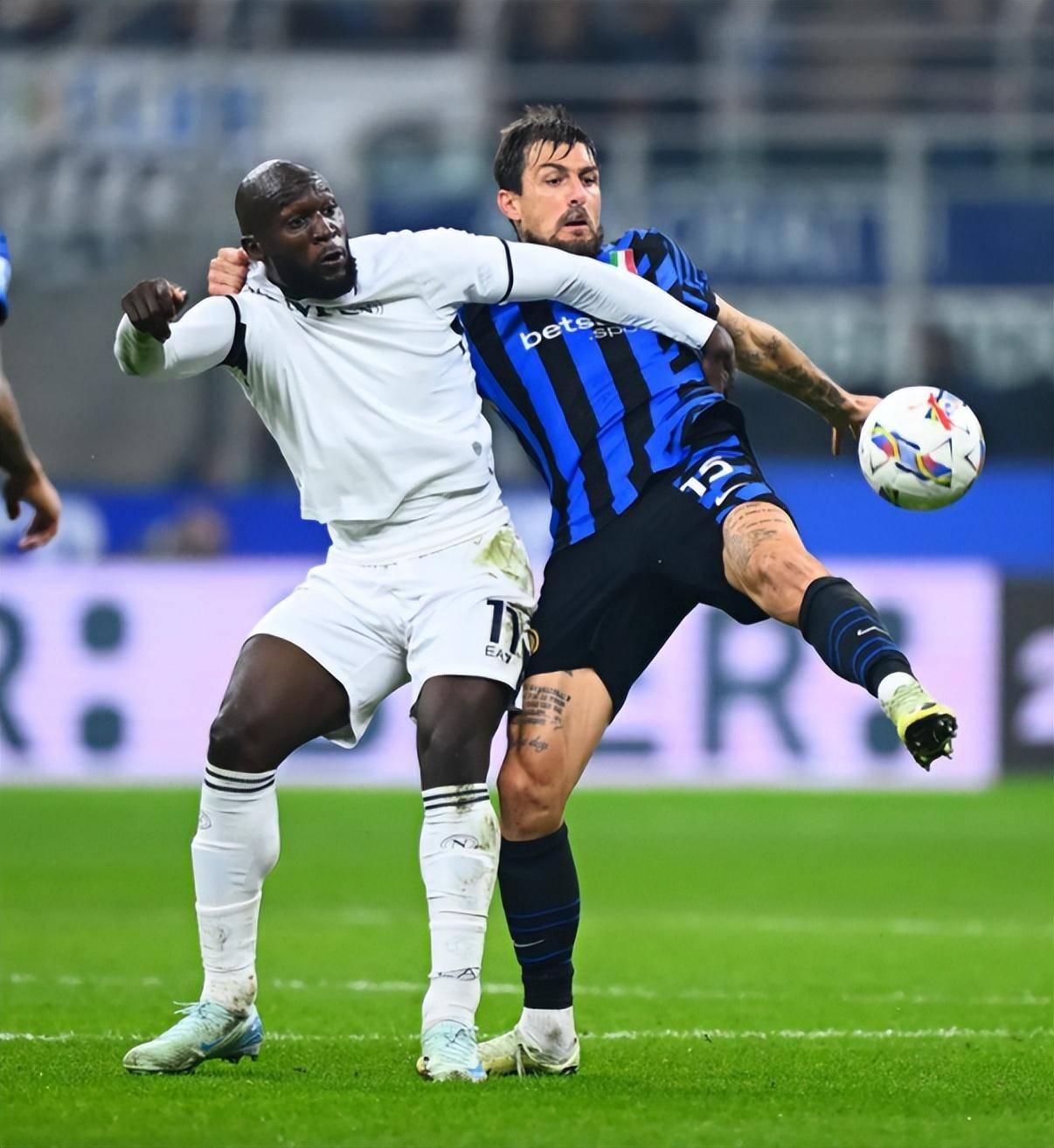 那不勒斯战平拉齐奥,难分胜负的简单介绍 那不勒斯战平拉齐奥,难分胜负的简单介绍