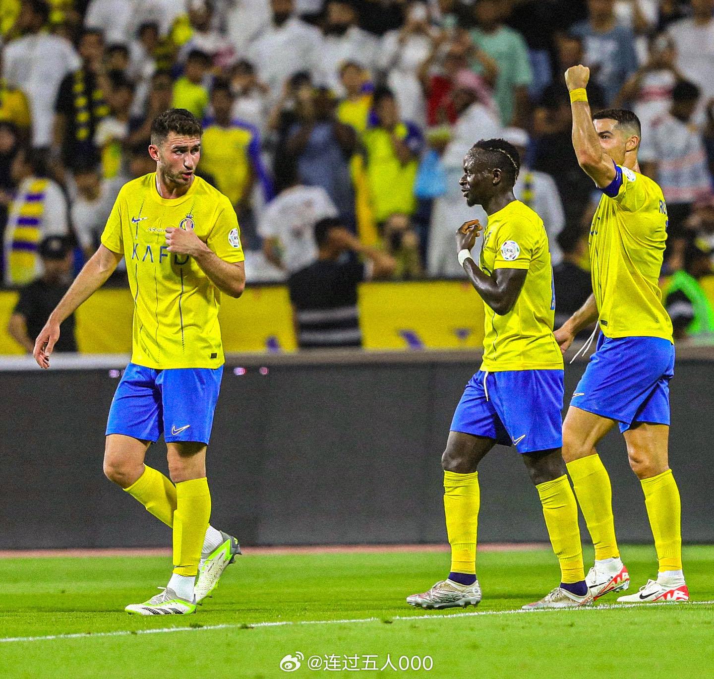 法国羽毛球队强势中国羽毛球队，辛杜完成帽子戏法