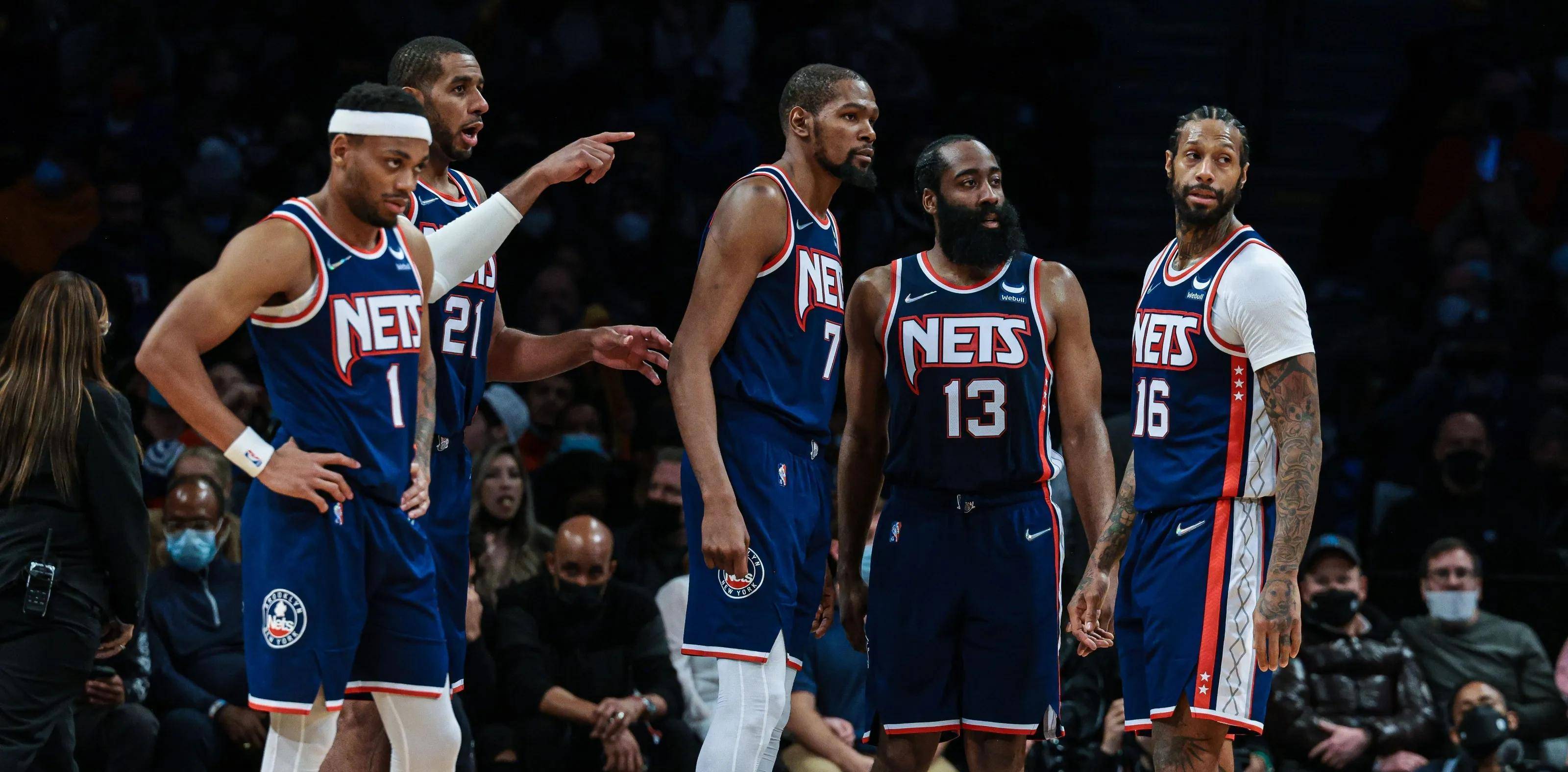 爵士爆冷篮网，欧文送出助攻