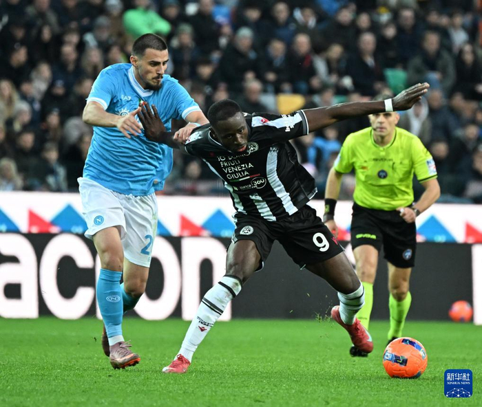 那不勒斯客场大胜乌迪内斯，领跑积分榜的简单介绍