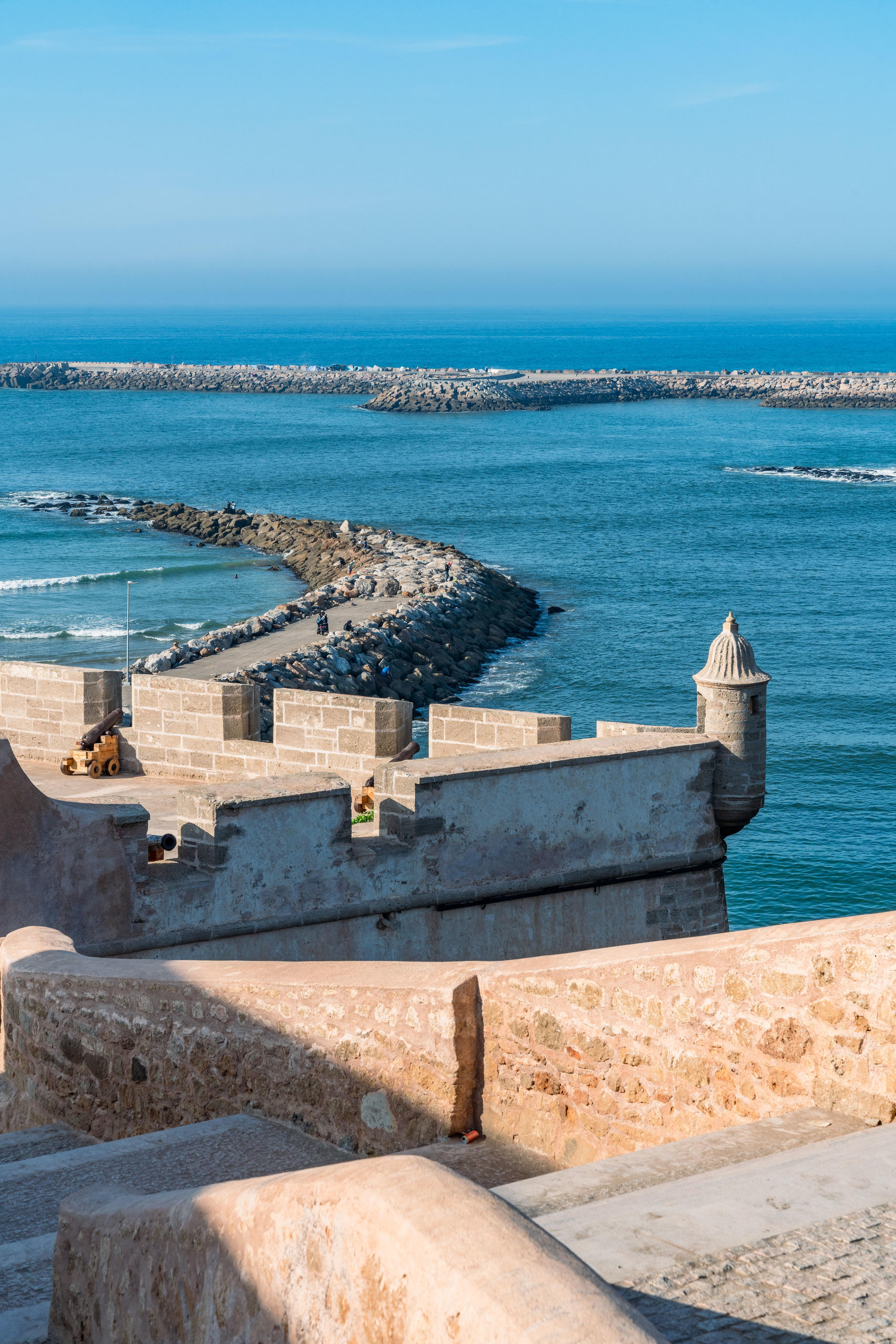 包含里昂鏖战摩洛哥，若日尼奥高光表现的词条