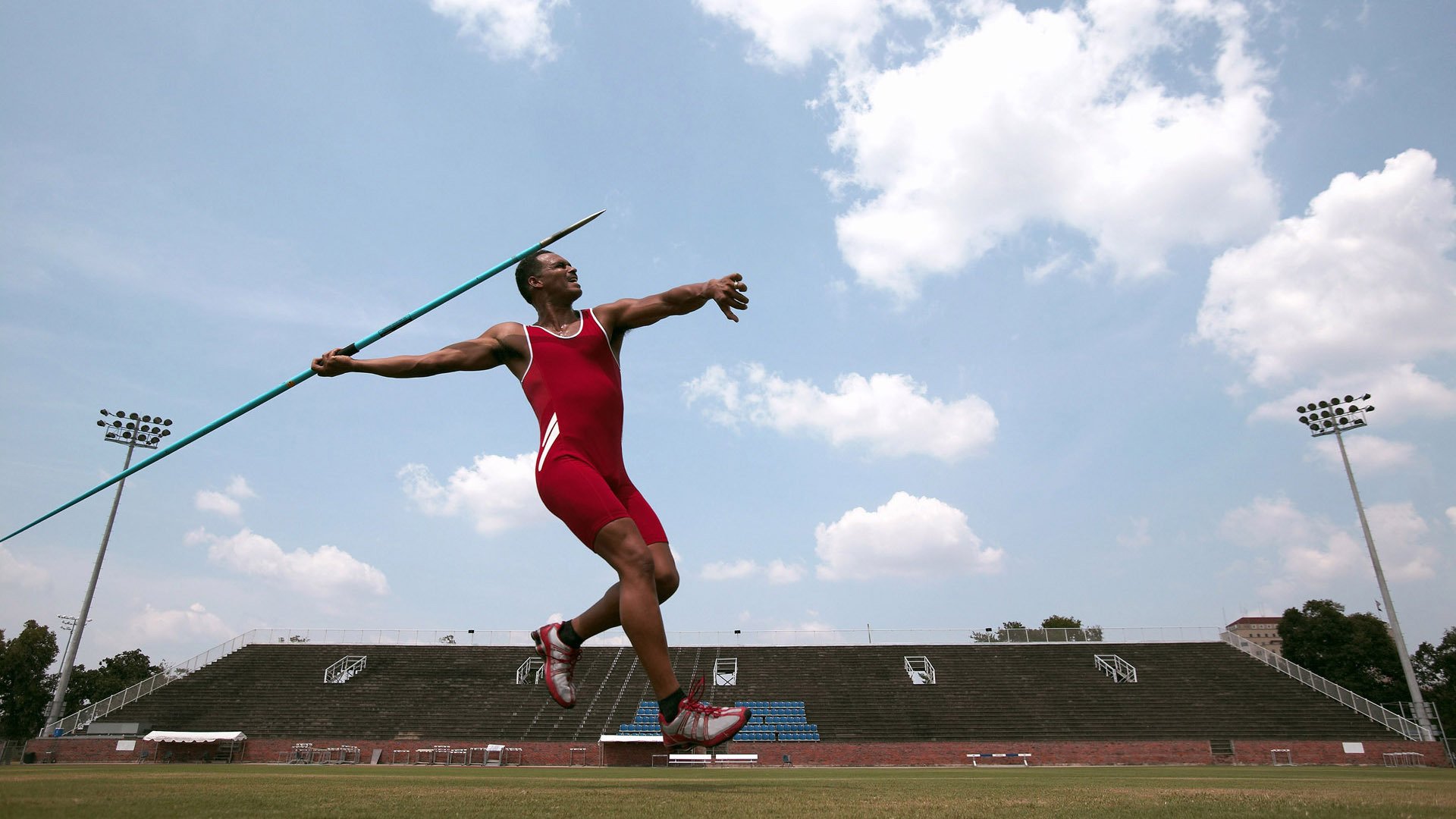 F1新赛季揭幕战焦点战与摩洛哥横扫南非，速度与激情的双重奏